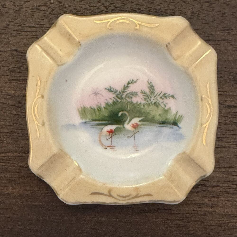 VTG‎ Ashtray Flamingo Occupied Japan Hand Painted 3.5" Porcelain Burger Of Miami